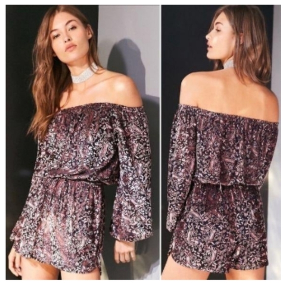 Ecote Velvet Off-Shoulder Burnout Floral Romper - Picture 1 of 13